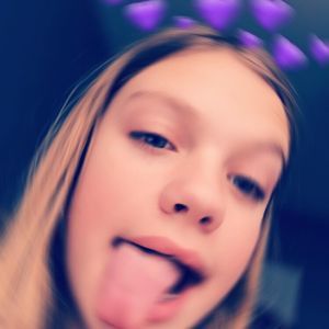 Meet your Posher, Ella